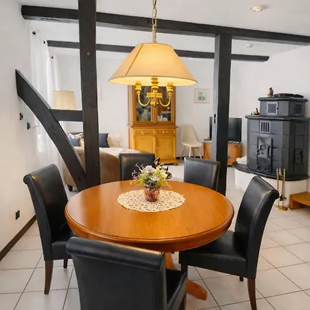 Fachwerkhaus Apartman *